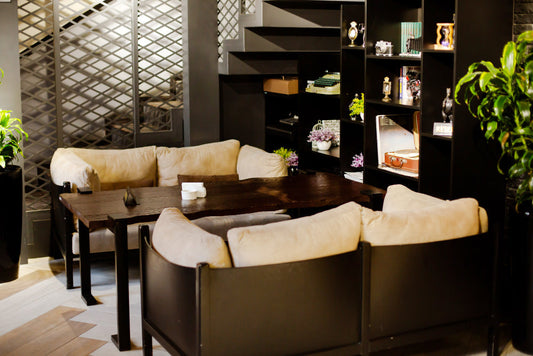 Which Showroom in Toronto Offers Premium Boardroom Furniture?