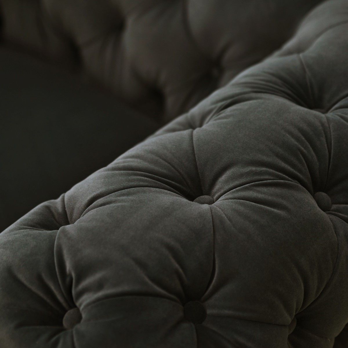 VG - SHEILA LOVESEAT