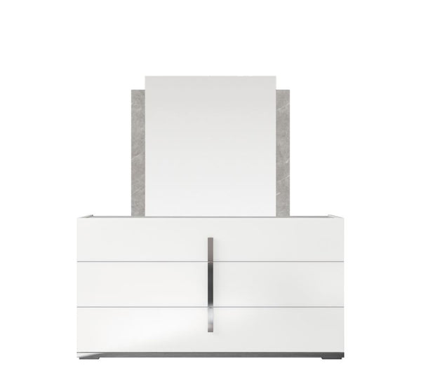 MZ - MARA DRESSER AND MIRROR