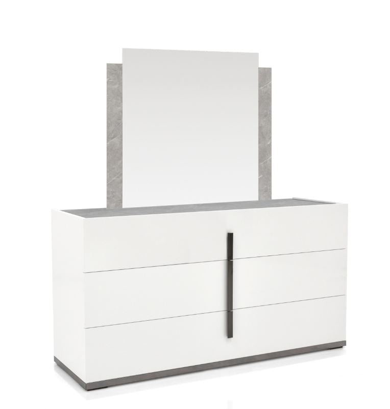 MZ - MARA DRESSER AND MIRROR