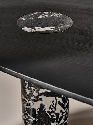 DF- MAGNIFICENT DIINING TABLE